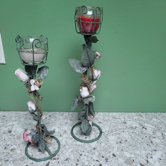 Candles with Floral Base - Picture 1 of 2